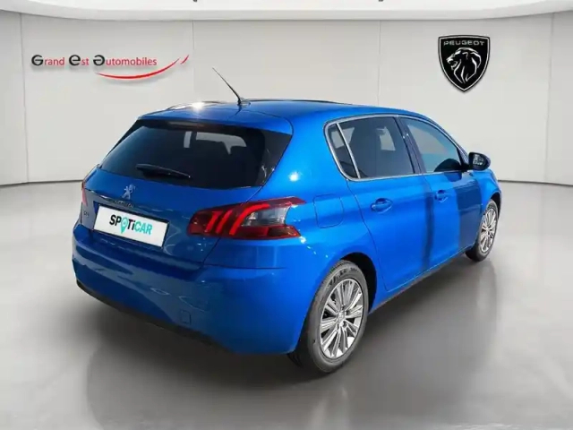 Peugeot 308 1.2 puretech 130ch s&amp;s allure eat8 — photo 6