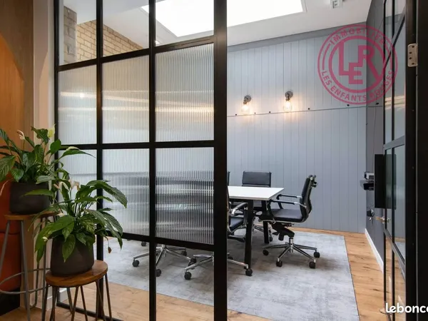 Local 45 m² Paris 18ème