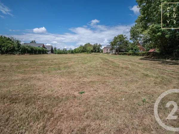 Terrain 983 m²