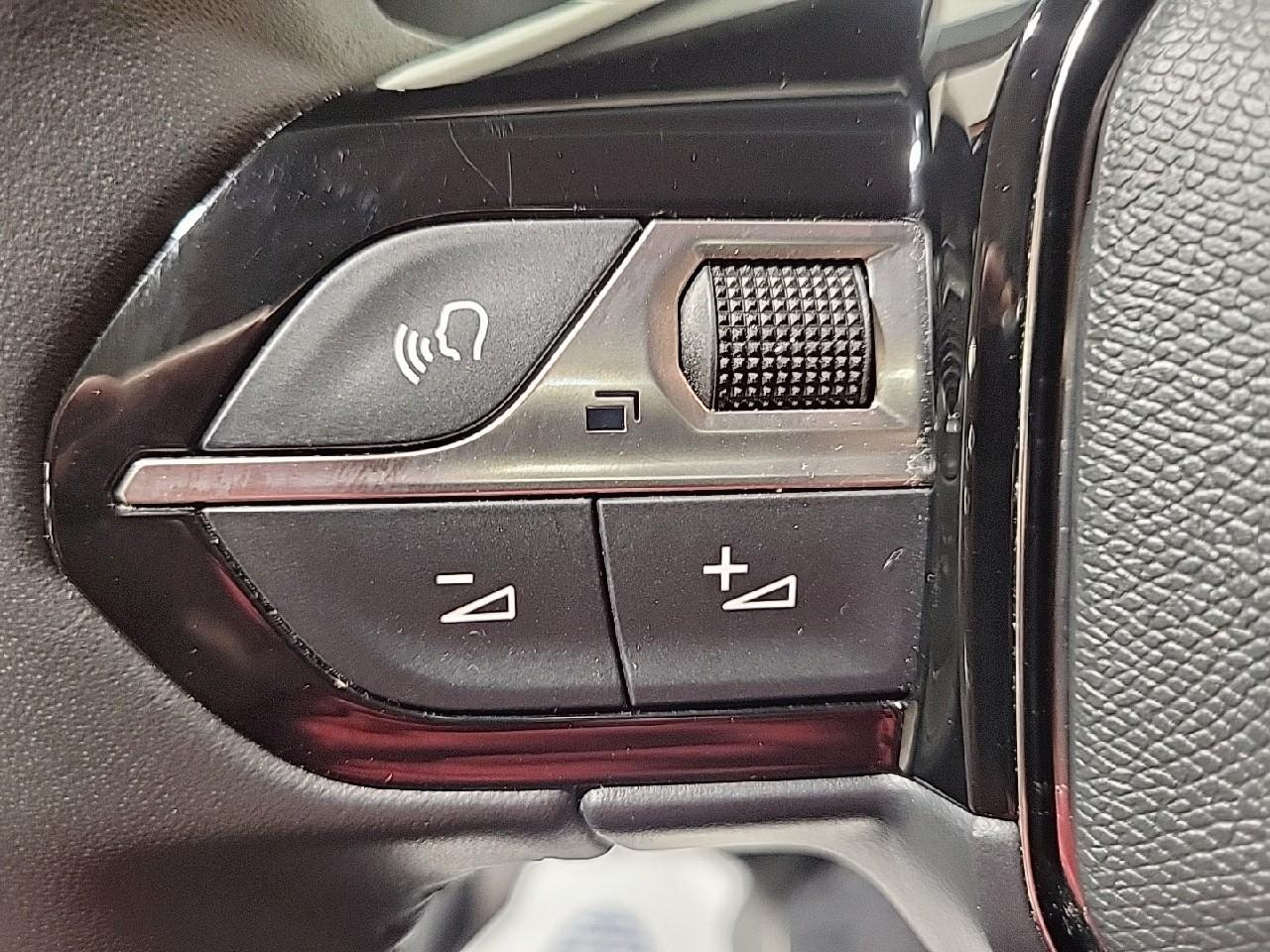 Peugeot 2008 puretech 100 s&s bvm6 style — photo 18