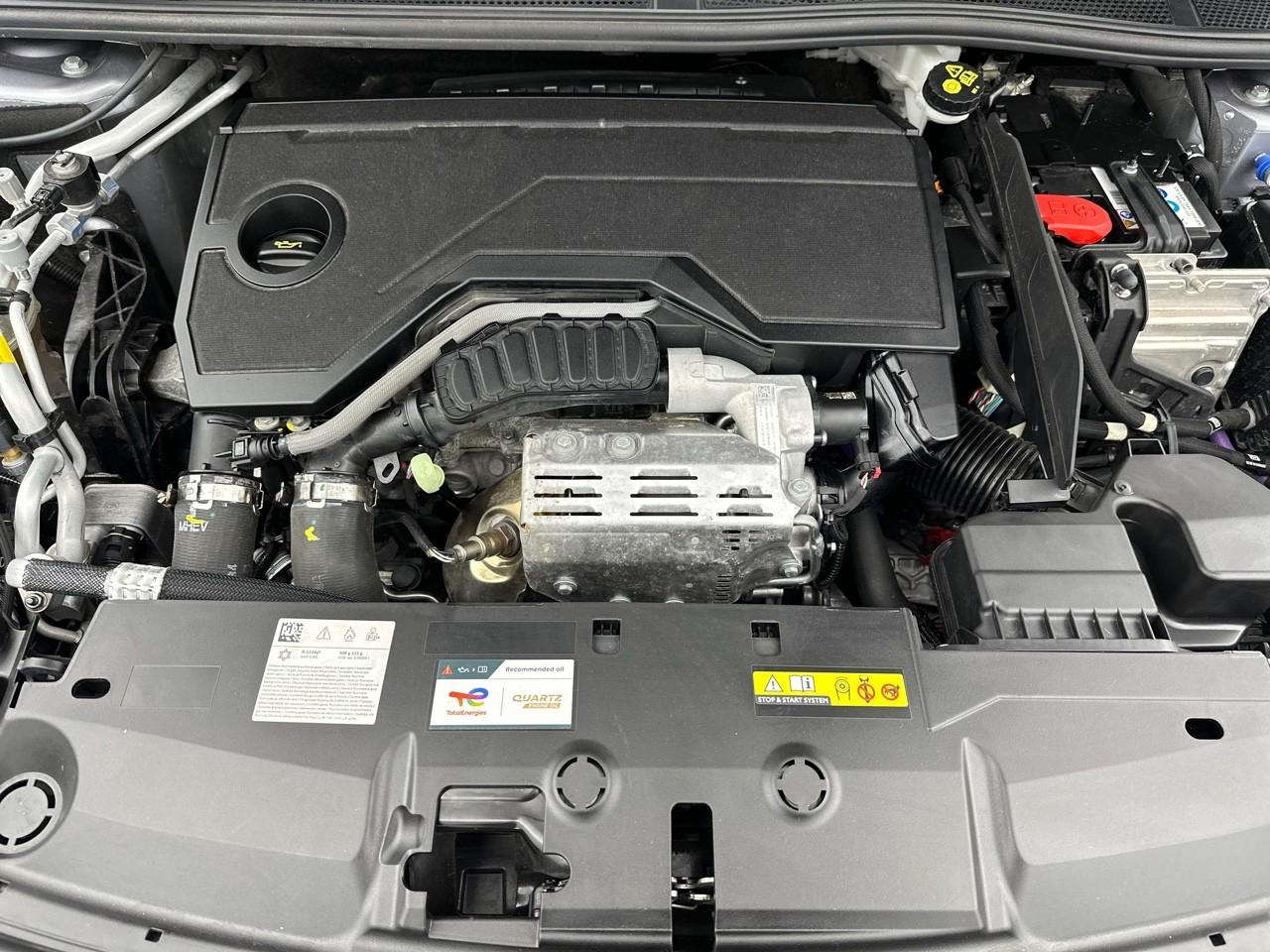 Peugeot 308 hybrid 145 e-dcs6 allure — photo 13
