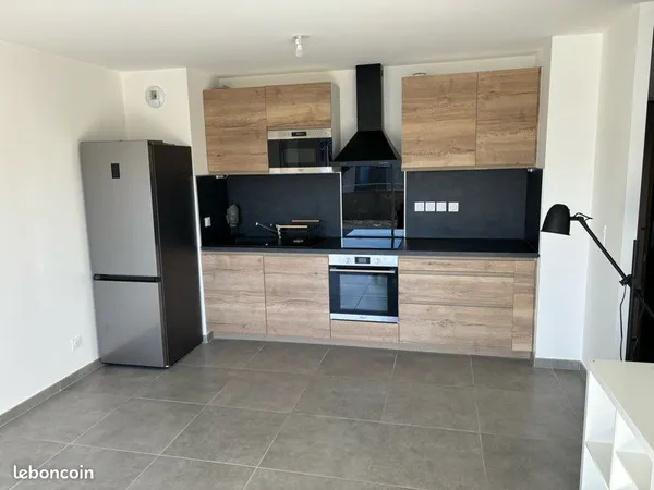 Appartement 3 pièces meublé proche Genève