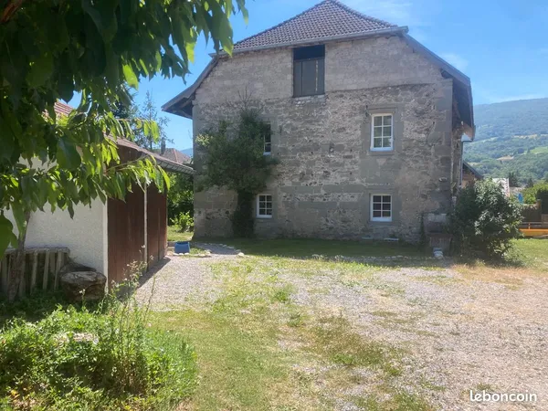 Maison Vallières sur Fier