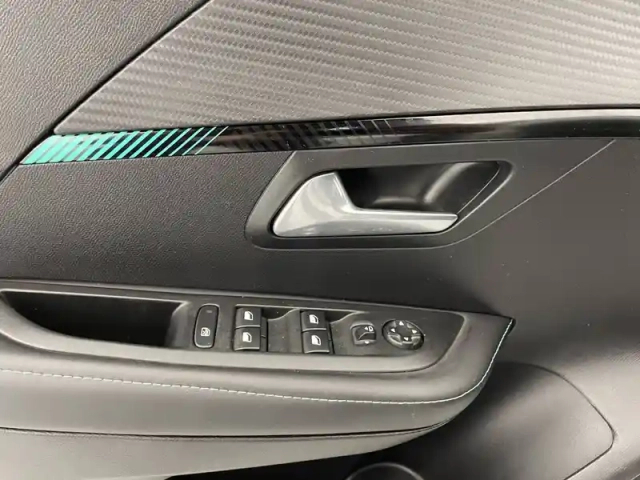 Peugeot 208 puretech 100 s&amp;s bvm6 — photo 32