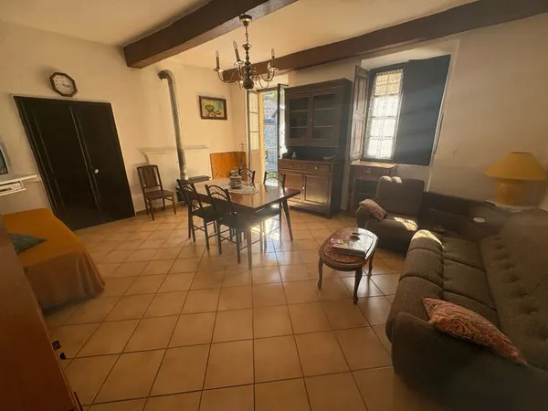 CHARMANT APPARTEMENT DE 134 M2 AU COEUR DU VIEUX TENDE AVEC JARDIN