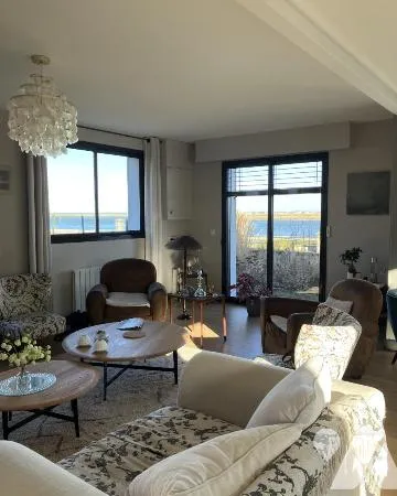 Maison 6 pièces 225 m²