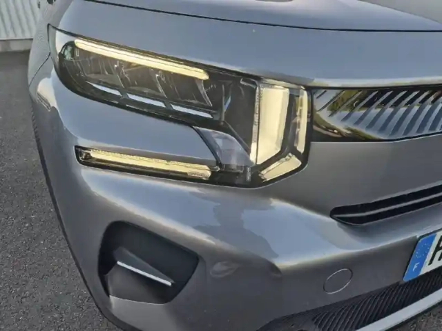 Citroën C3 hybride 110 ch e-dcs6 — photo 16