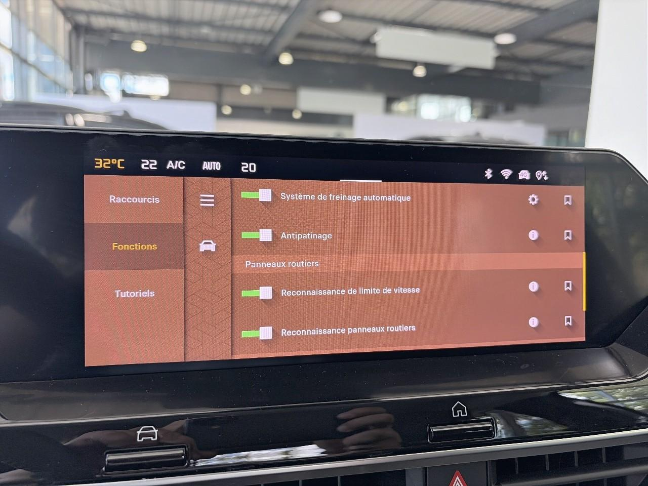 Citroën C4 X puretech 130 s&s eat8 shine — photo 23