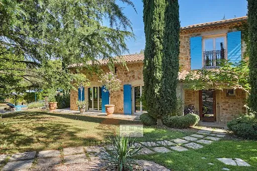 Maison 10 pièces 283 m²