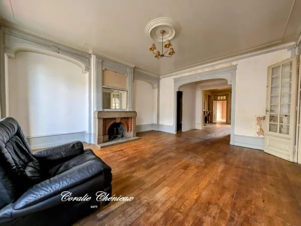 Appartement à rénover avec cachet