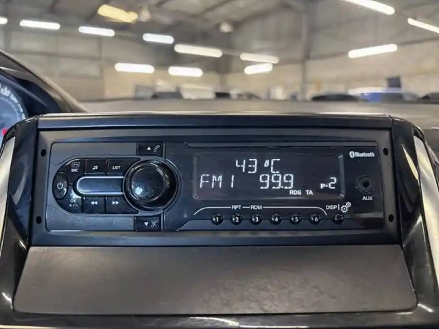 Peugeot 208 puretech 68ch bvm5 — photo 23