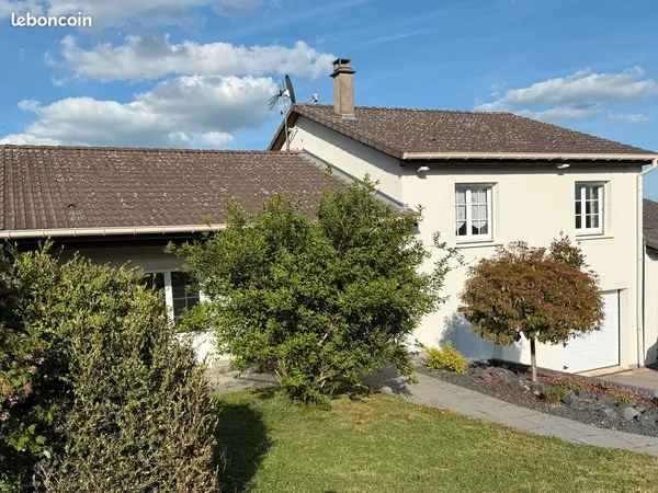 Maison avec belles prestations, climatisée avec jardin - Lesménils 54700 (DPE C)