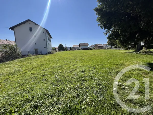 Terrain 896 m²