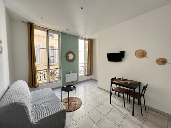 APPARTEMENT T1 RENOPVE COTE JOLIETTE