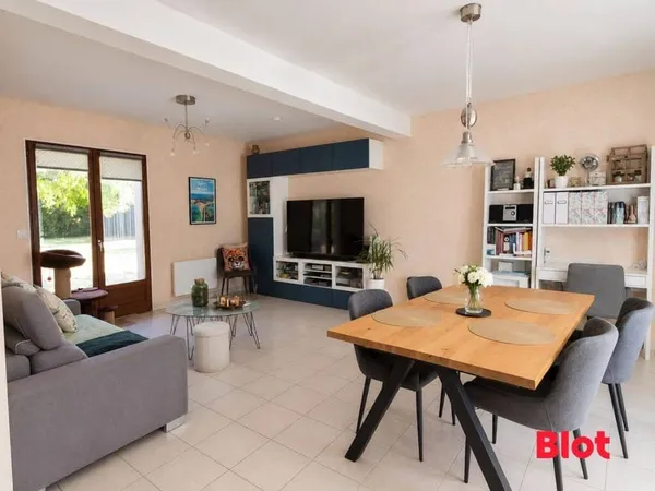 Maison de plain-pied 5 pièces 94 m²