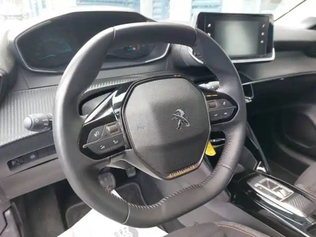 Peugeot 208 electrique 50 kwh 136ch — photo 29