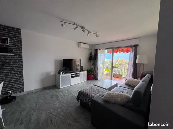 Appartement 54 m2, balcon, parking, cave