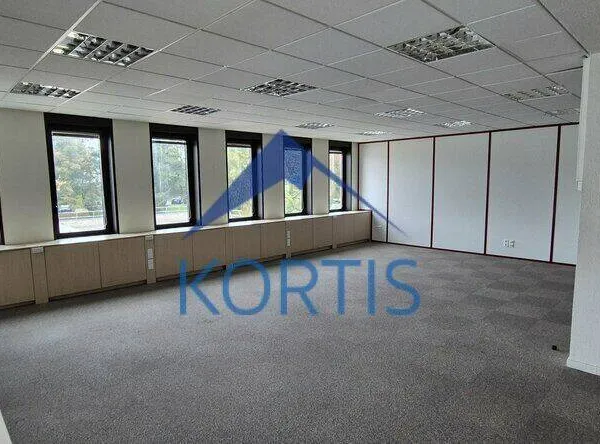 Bureau 225 m²