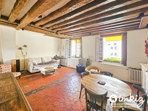 Duplex atypique en dernier étage