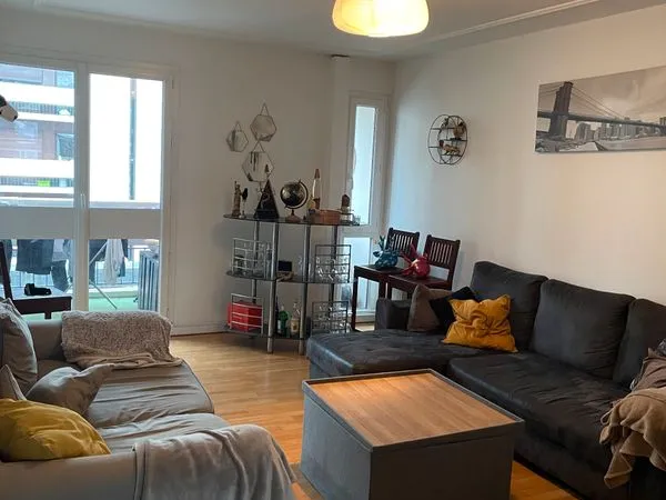 Loue dans t4 / 3 chambres ideal pour co location angers quartier la doutre