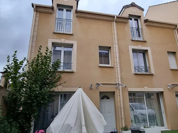 Maison 13 pièces 220 m²