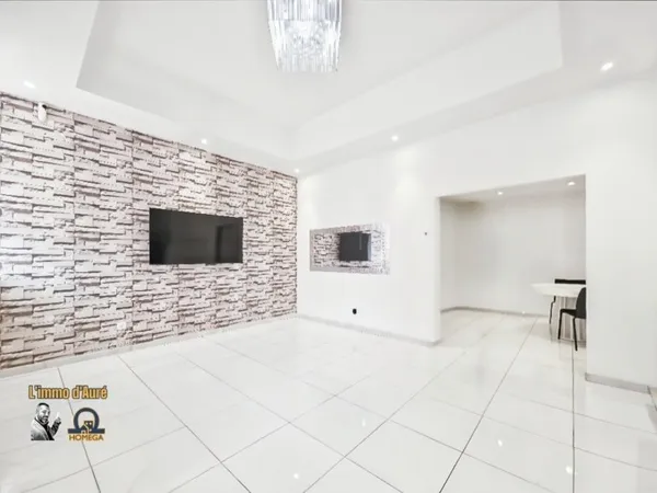 SAINT-CHAMOND / BIEN ATYPIQUE 92 m2 / USAGE MIXTE (PRO / HAB