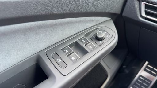 Volkswagen Golf 1.5 eTSI 130 DSG7 - R-Line – 2022 – 39538 km – Hybride essence – Boîte Automatique — photo 11