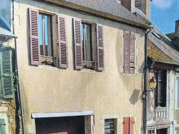 À VENDRE - Ensemble immobilier avec garage, cour et appartement