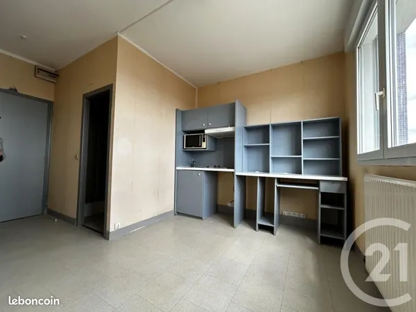 Studio 1 pièce 18 m²