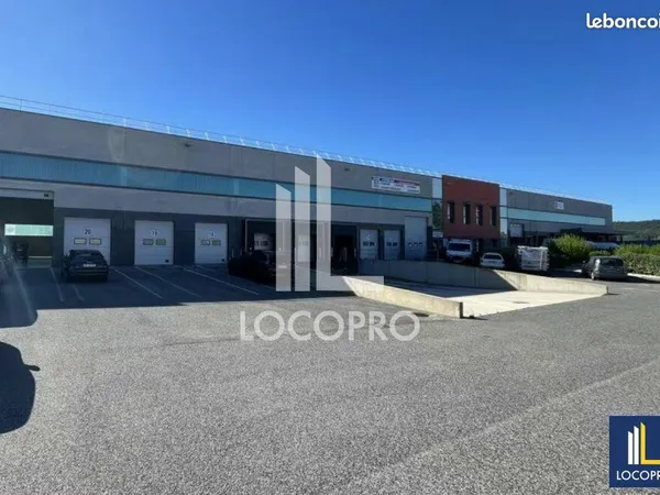 Local d'activité 850 m²