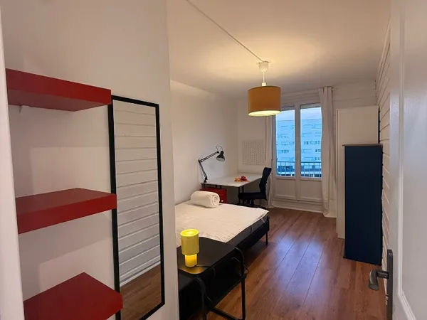 Loue chambre en colocation dans appartement