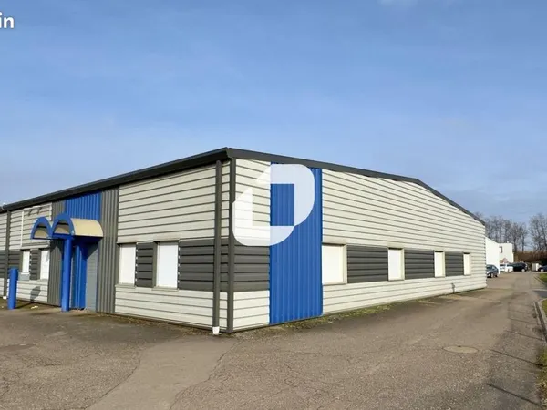 Local d'activité 300 m²