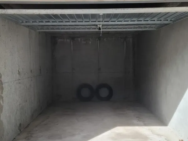 Parking/Garage 15 m²