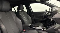 Peugeot 2008 1.2 PureTech 130ch S&S GT EAT8 — photo 15