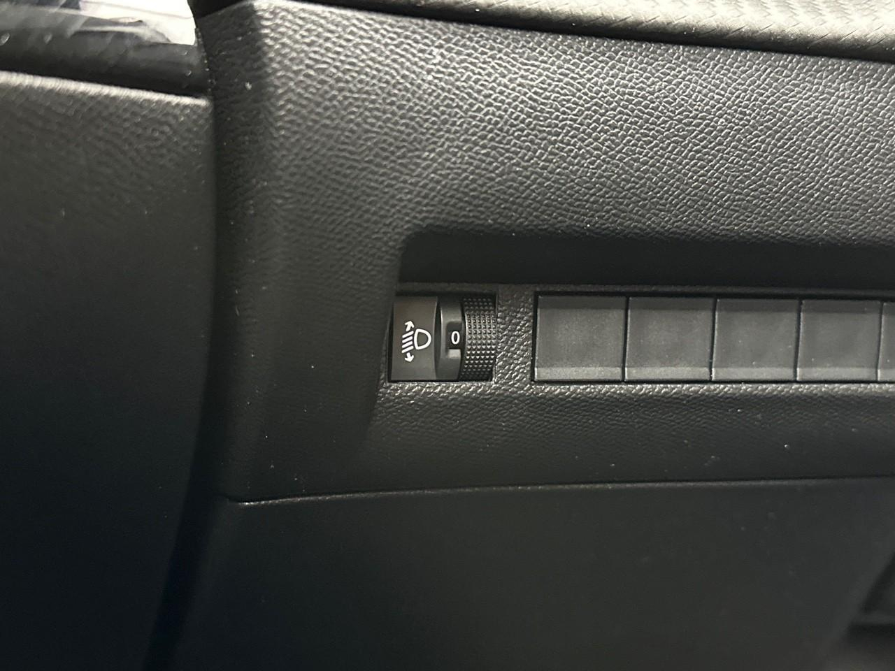 Peugeot 2008 100 s&s bvm6 style — photo 16