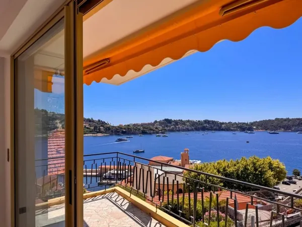 Luxueux 2 Pièces avec Vue Mer Panoramique à Villefranche-sur-Mer