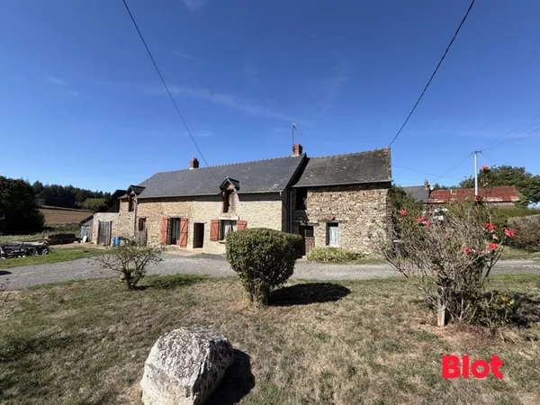 A VENDRE EN EXCLUSIVITE PAR BLOT IMMOBILIER - MAISON A RENOVER - BOURG DES COMPTES