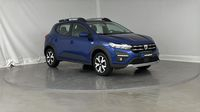 Dacia Sandero 1.0 TCe 90ch Stepway Confort -22 — photo 3