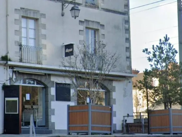 Local commercial 2 pièces 54 m²