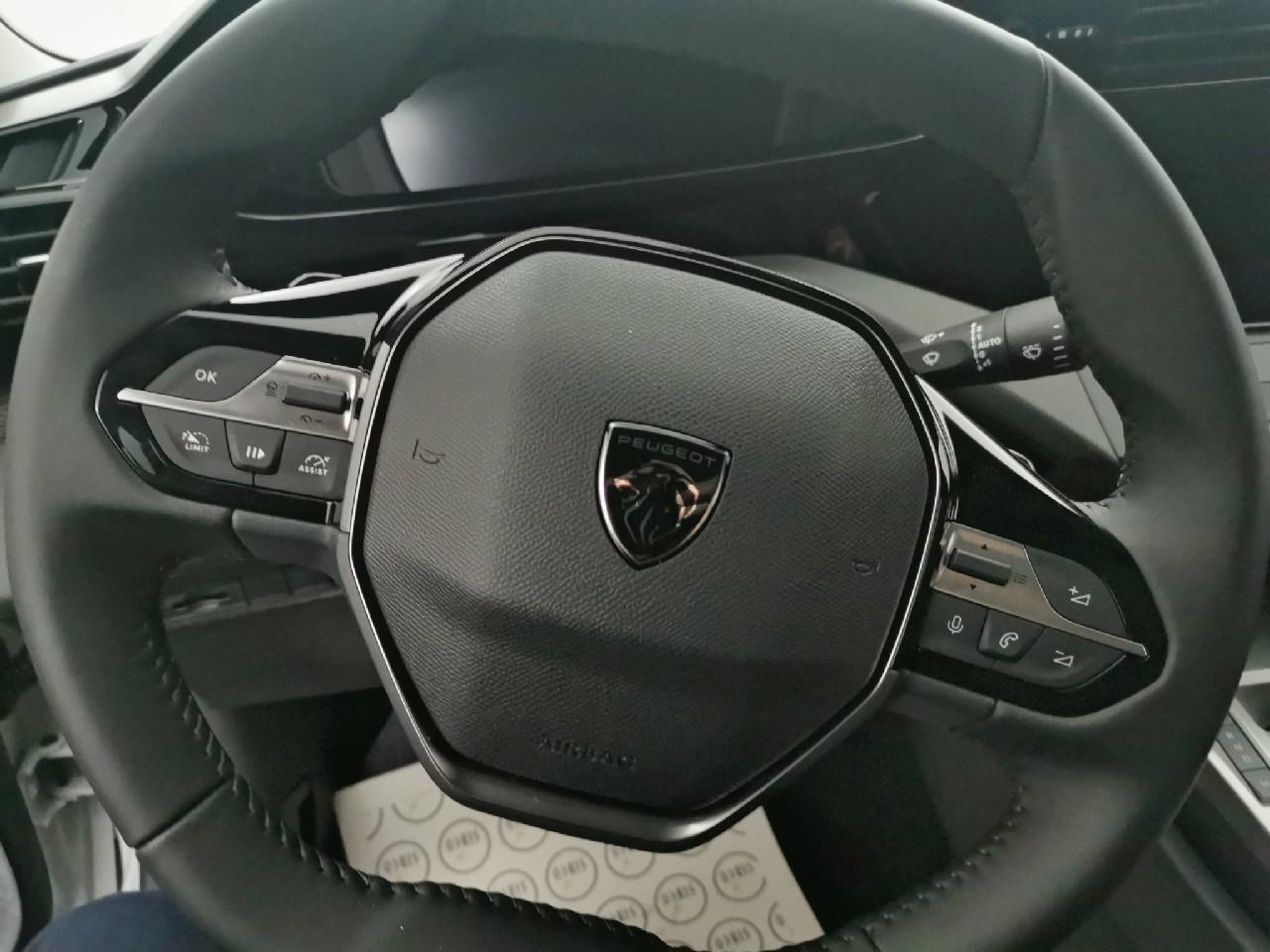 Peugeot 308 sw hybrid 145 e-dcs6 style — photo 28