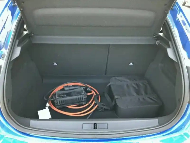 Peugeot 208 electrique 50 kwh 136ch — photo 6