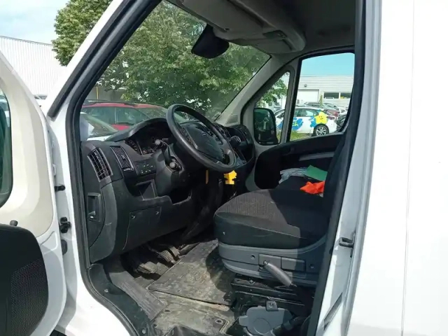 Citroën Jumper tole 33 l2h2 bluehdi 140 s&amp;s bvm6 — photo 6