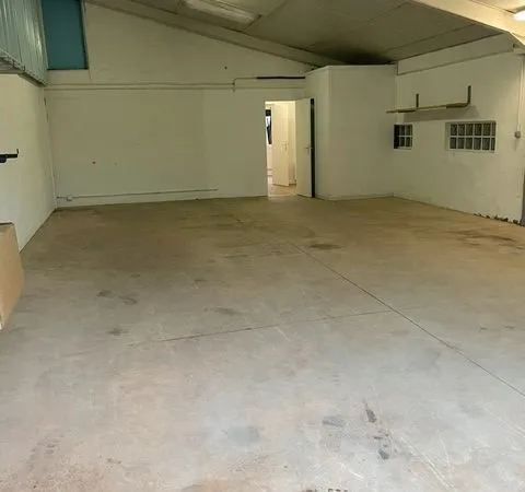LOCAL D 'ACTIVITE 90 m2 GERZAT