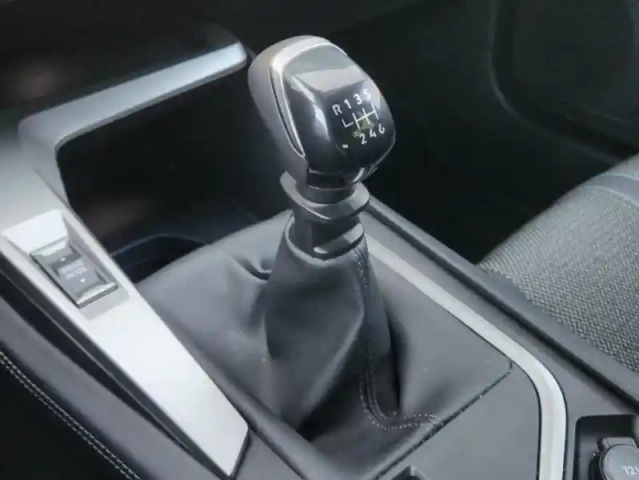 Peugeot 308 iii puretech 130 s&amp;s allure pack — photo 10