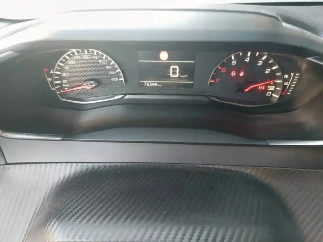 Peugeot 208 puretech 75 s&amp;s bvm5 — photo 30