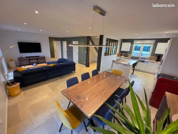 Maison individuelle 5 pièces - 127 m² - 3 chambres - garage 35 m² - sans vis-à-vis