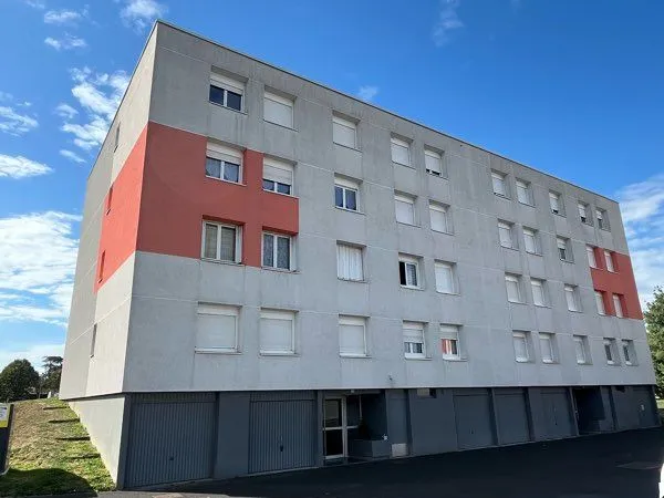 Appartement T4 à Longues - Vic le Comté