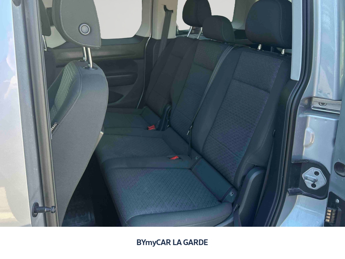 Ford Tourneo Connect 2.0 EcoBlue 122 DSG7 — photo 12