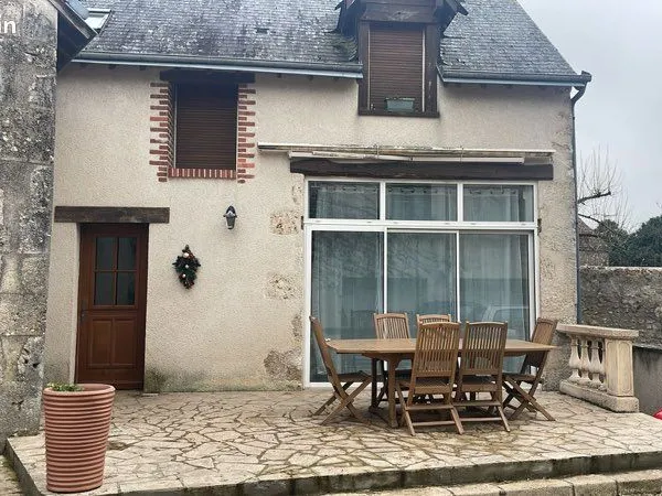 Maison familiale de 140m2 avec 3 chambres et belle cour extérieur