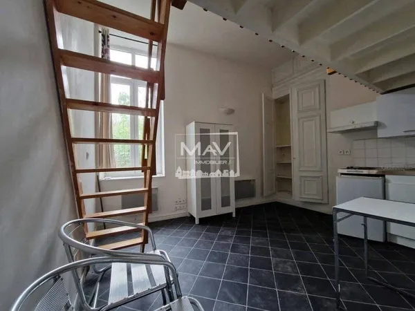 Studio 1 pièce 17 m²